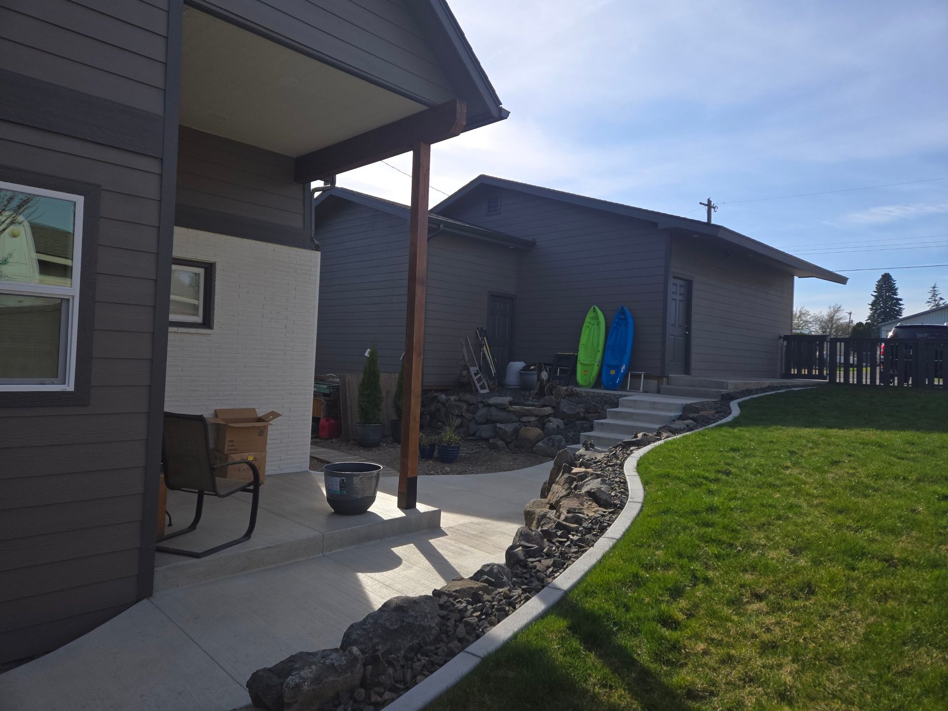 2Work Contracting exterior painting example